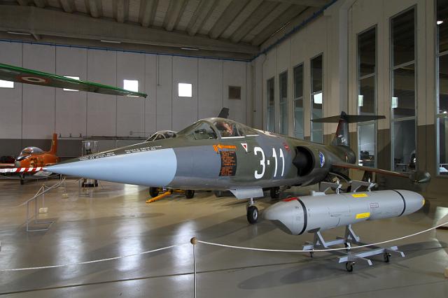 0529 Bracciano - Aeronautic museum.JPG